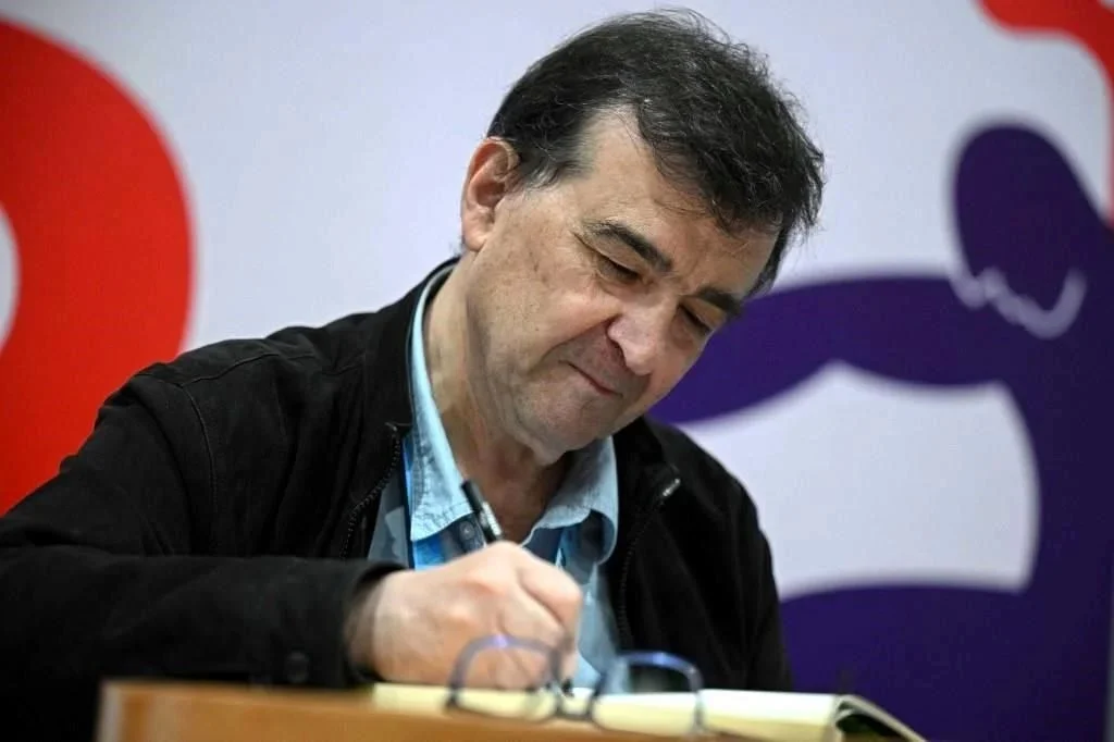 Revela Cercas al Papa Francisco: ‘el loco de Dios’